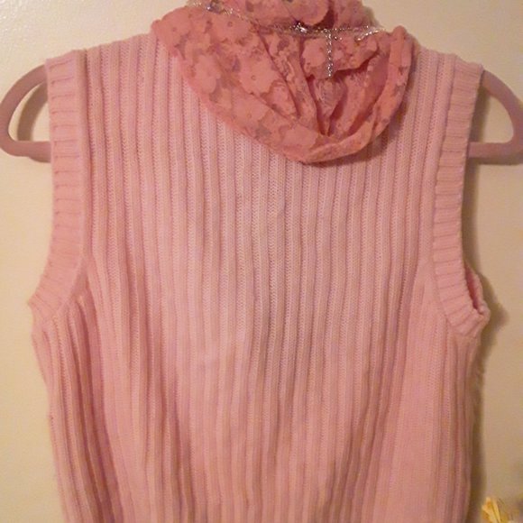 Pink Furry Front Sweater Vest Sz. M - Picture 8 of 8